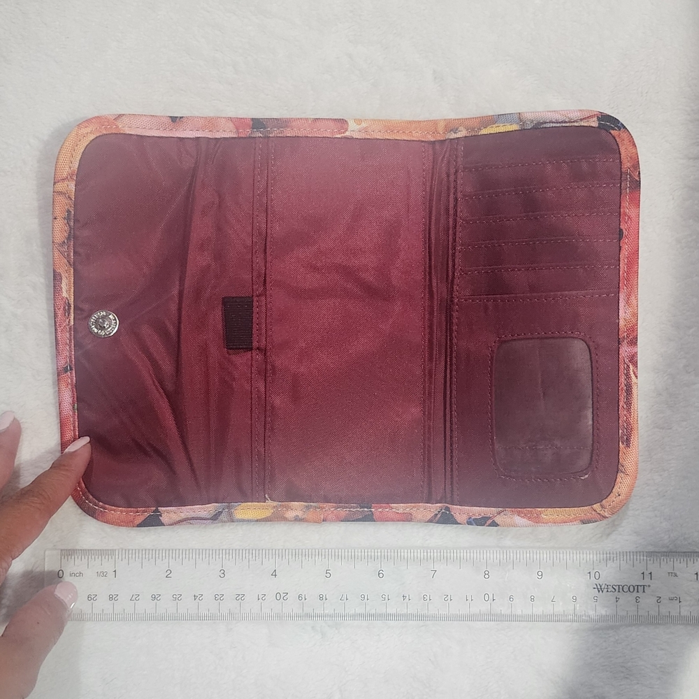 KAVU Floral Wallet - Picture 4 of 7